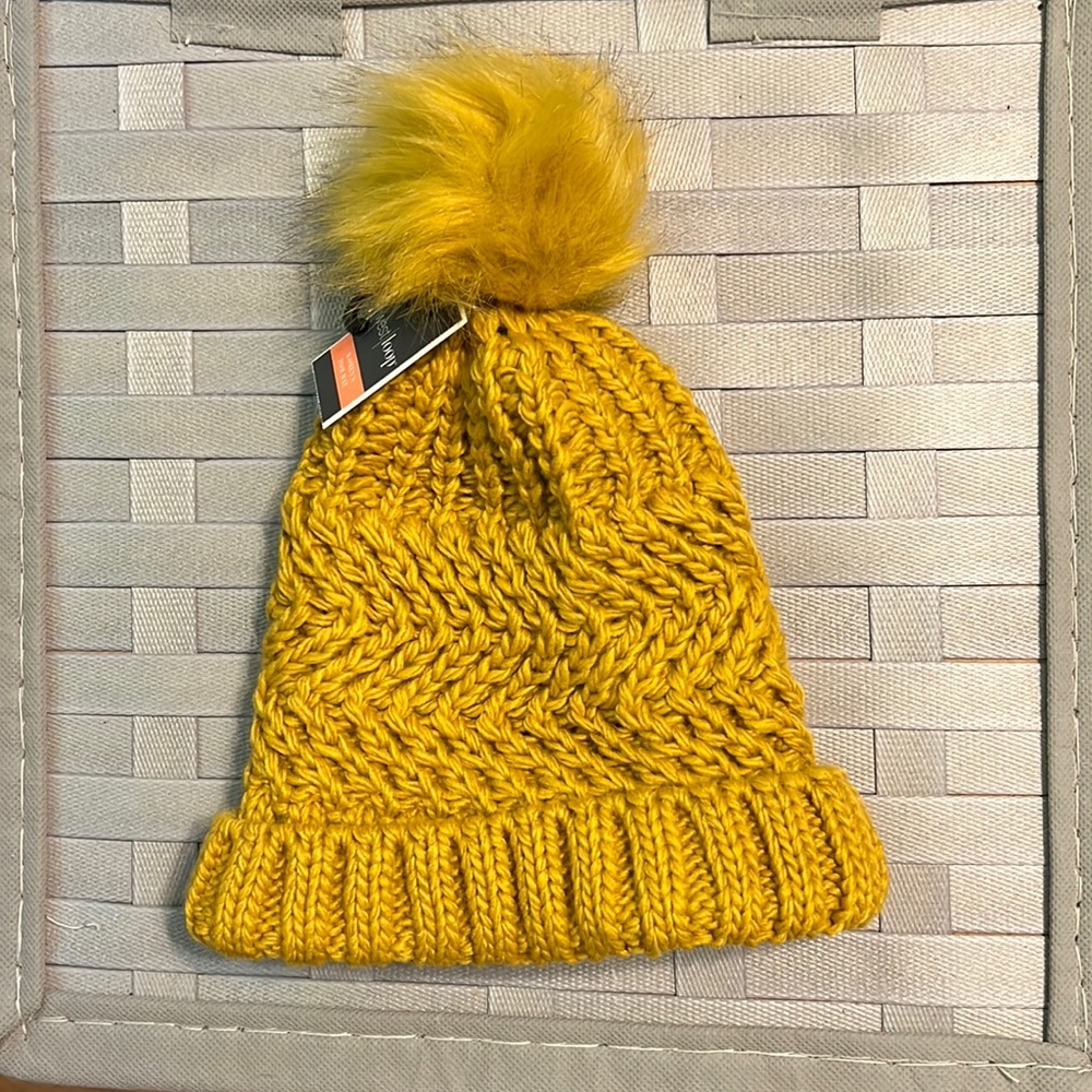 Yellow knit hat never worn before!!